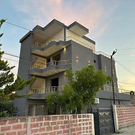 Mico'S Apartments Vlorë Eksteriør billede