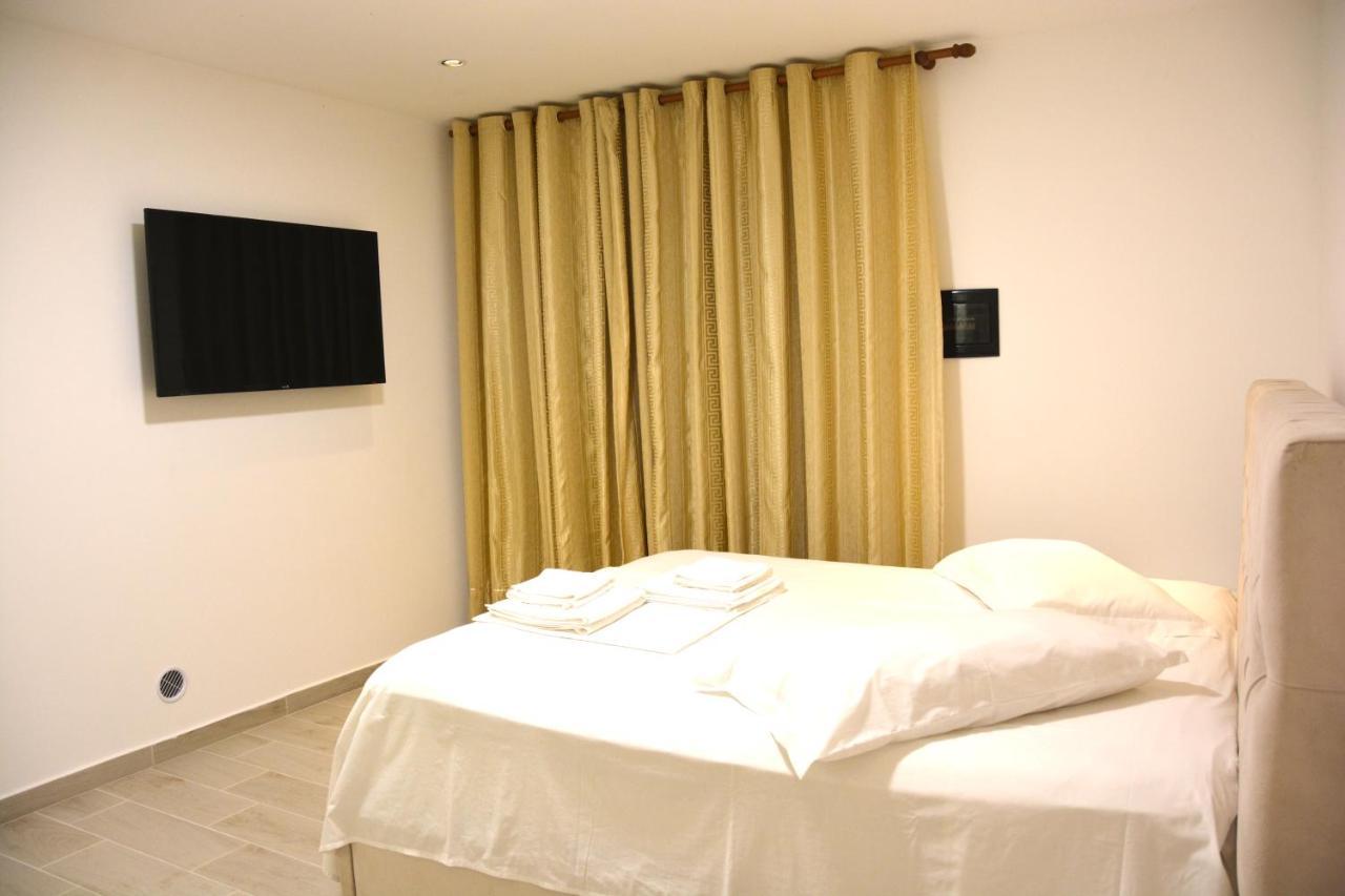 Mico'S Apartments Vlorë Eksteriør billede