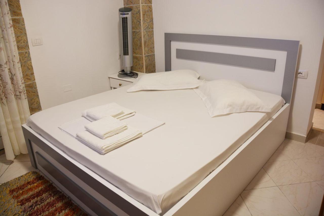 Mico'S Apartments Vlorë Eksteriør billede