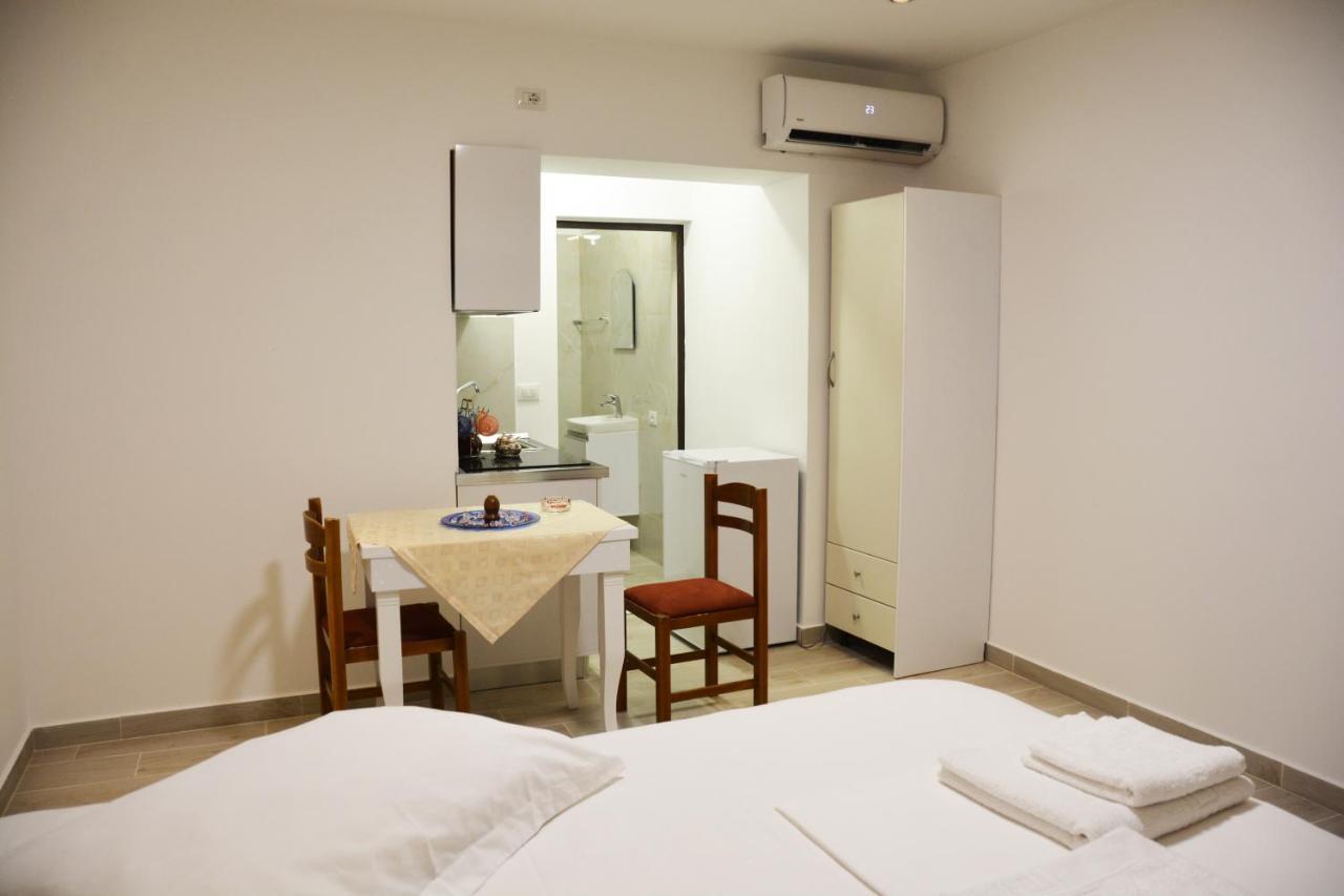 Mico'S Apartments Vlorë Eksteriør billede