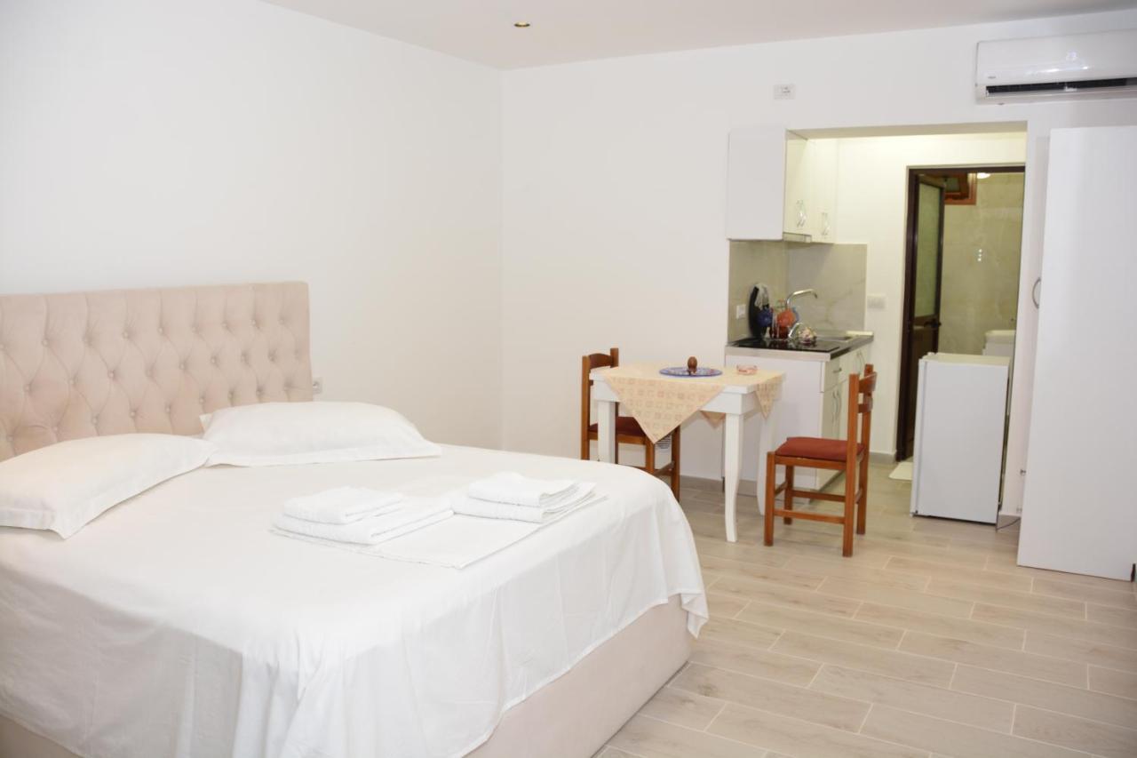 Mico'S Apartments Vlorë Eksteriør billede
