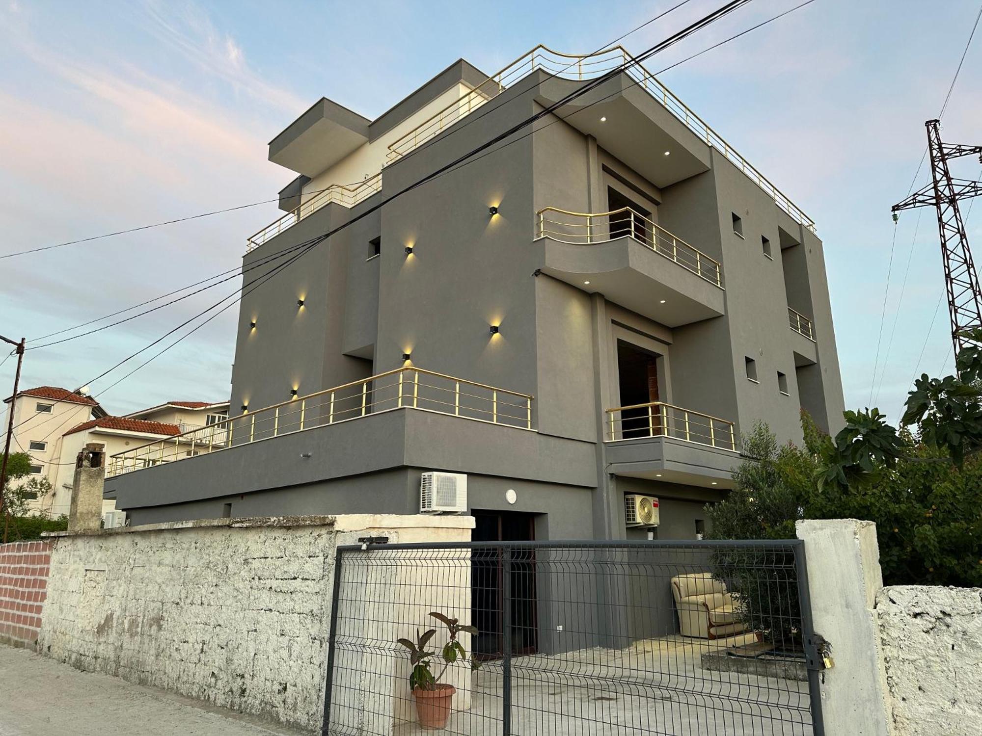 Mico'S Apartments Vlorë Eksteriør billede